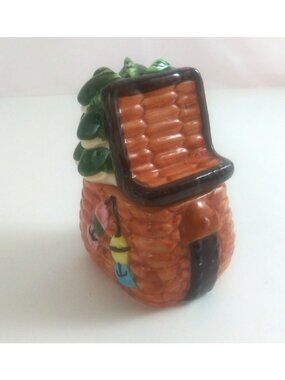 Vintage 1996 Young's Basket Full Of Fish Stacking Salt & Pepper Shakers